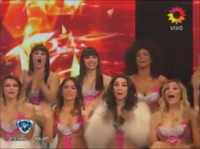 Un imitador provocó un chispazo entre Tinelli y Nacha … ¡y el saludo de Arjona!