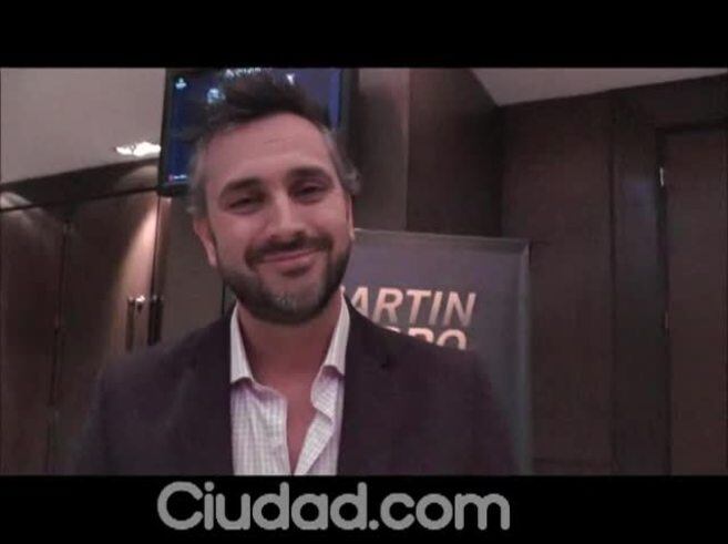Leo Montero: "Con mi mujer laburamos juntos, es mi asesora de imagen; es una genia y trabajamos en plena armonía"