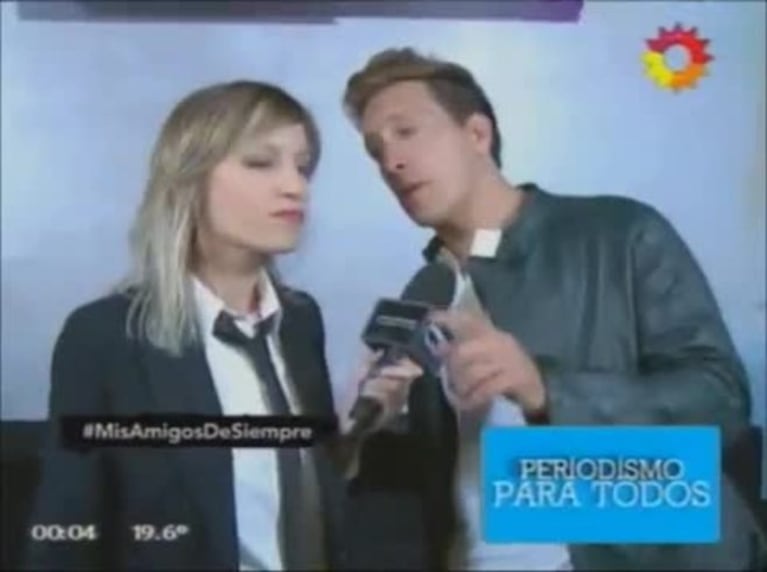Beso a beso ¡de a tres! Nico Vázquez y Gonzalo Heredia “acosaron” a Martina Soto Pose, la notera estrella de CQC