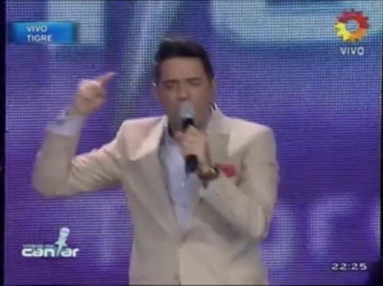 Soñando por cantar 2012: un participante cantó con Jaf y... ¡“enloqueció” en medio del show!