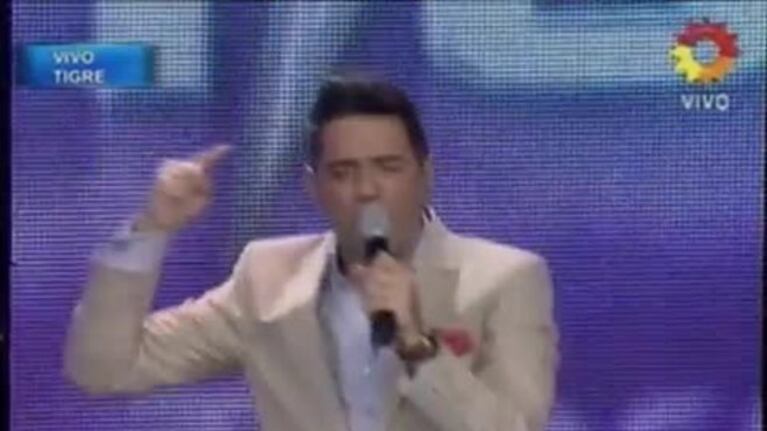 Soñando por cantar 2012: un participante cantó con Jaf y... ¡“enloqueció” en medio del show!