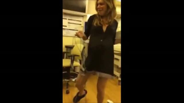 ¡Nacimiento musical y mediatizado! Robbie Williams publicó imágenes junto a su mujer en trabajo de parto