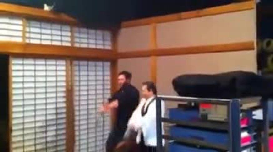 Hugh Jackman baila el Gangnam Style