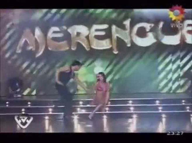 Zaira Nara y su merengue en Bailando 2011