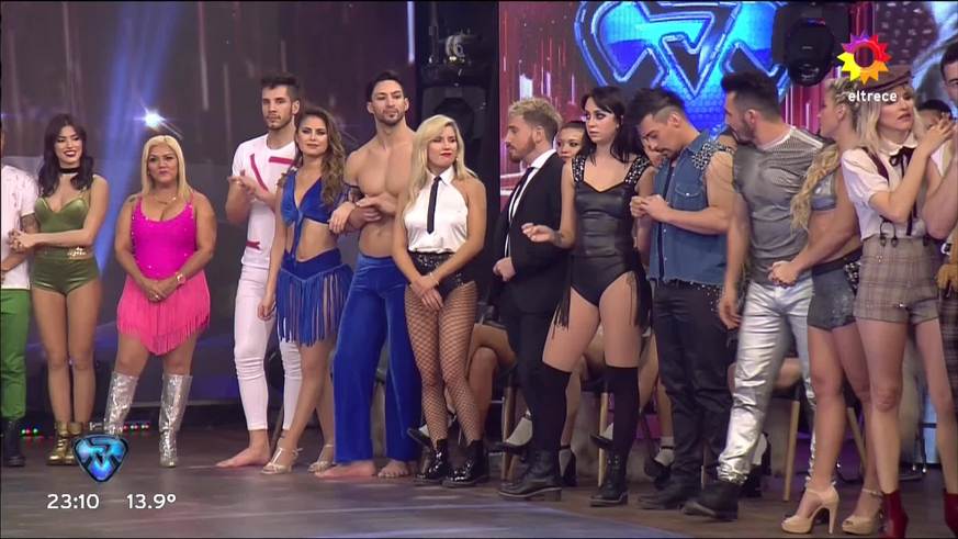 735602_fedelauritacelosbailando.ts