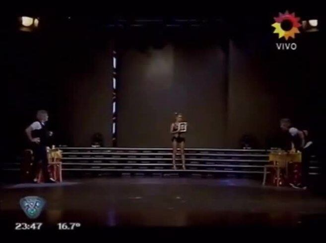 Beto Casella bailó la salsa de tres en ShowMatch con Campi