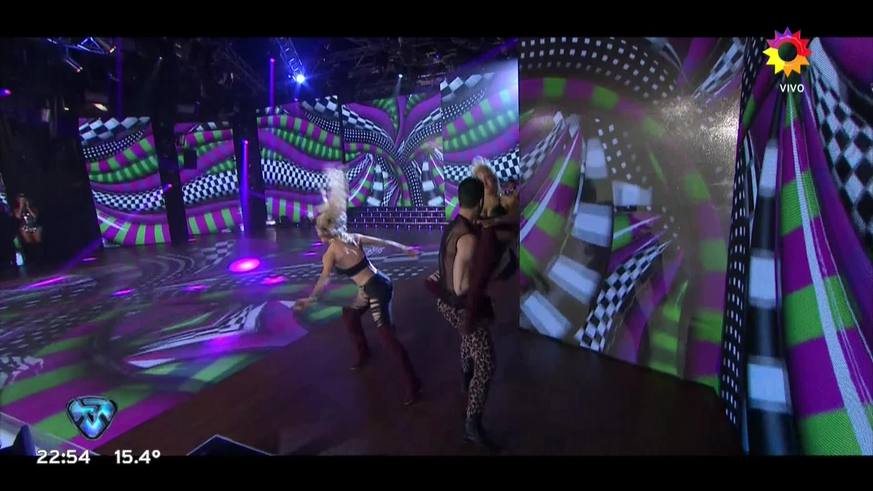 851891_gallardochipidiosasbailando.ts