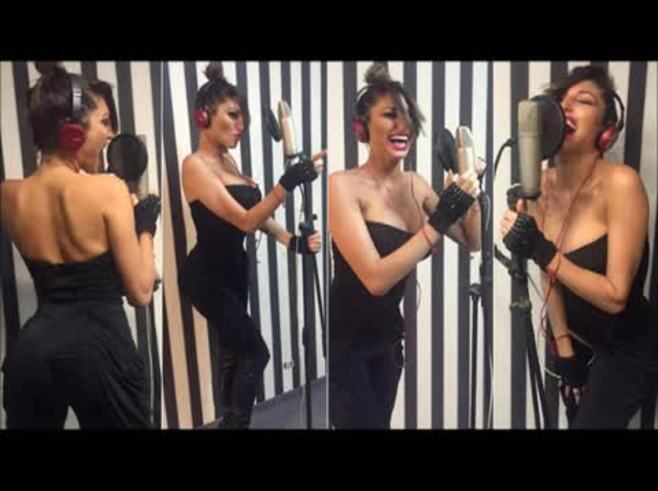 Vicky Xipolitakis se lanza como cantante: escuchá su primera versión griega dance