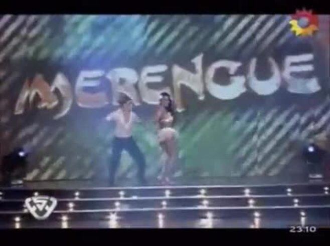 Larissa Riquelme bailó merengue en Bailando 2011