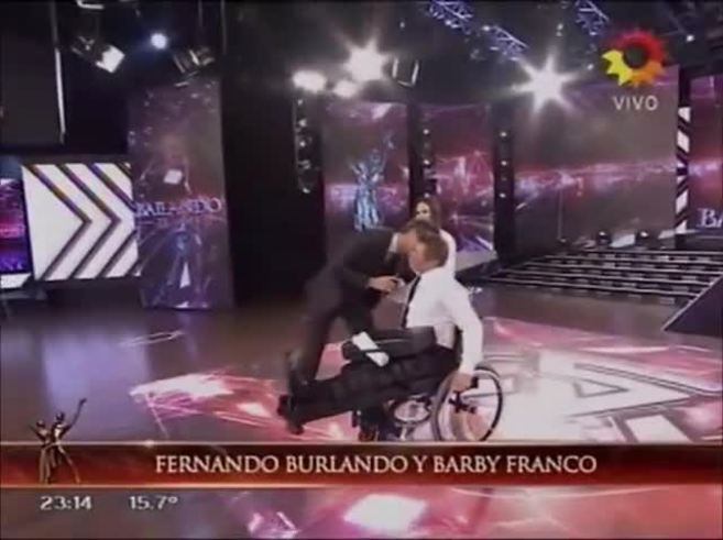 La divertida reacción de Tinelli en ShowMatch cuando se enteró que Barby Franco aseguró su cola