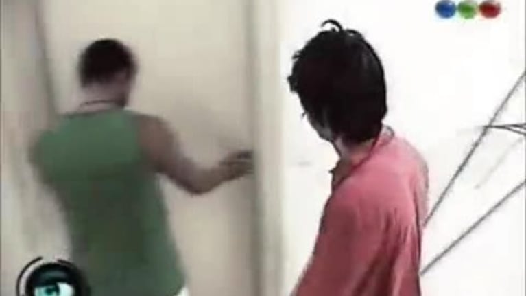 Broma en Gran Hermano 2012: Rodrigo terminó borracho y Ornella, enojadísima