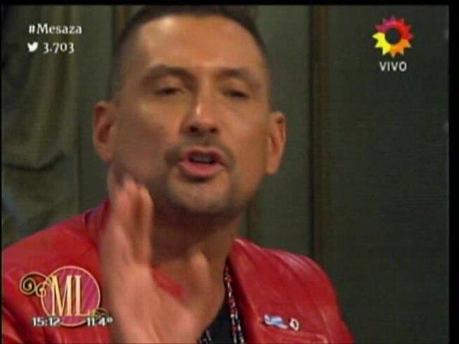 El Tirri le mostró a Mirtha el documento que comprueba que es dueño de terrenos en la Luna y reveló cuánto pagó
