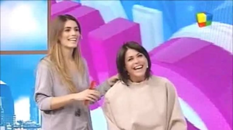 Pamela David se animó y otra vez se cortó el pelo en vivo: mirá cómo le quedó