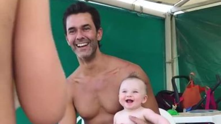 El tierno video de la beba de Mariano Martínez jugando con su hermanito