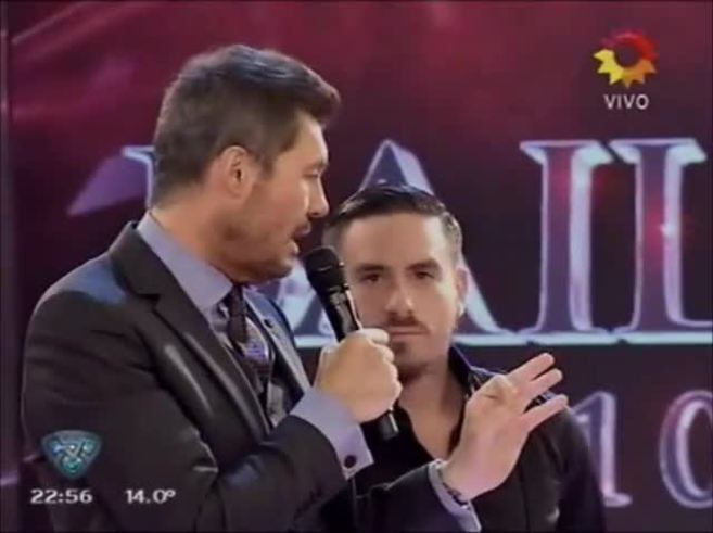 Federico Hoppe y Laurita Fernández se dieron un beso en ShowMatch