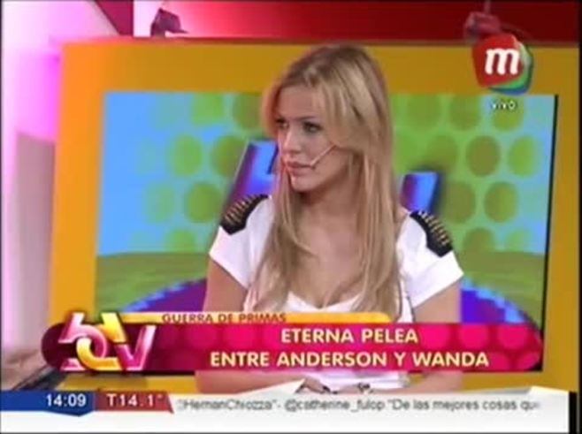En BdV mostraron los supuestos tweets de Wanda contra Evangelina: en Intrusos ella los desmintió y lloró al recordar una anécdota