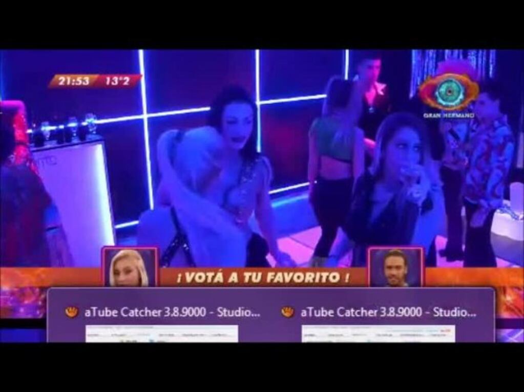 Macarena Pérez, a los besos con Belén y Carolina en Gran Hermano 2016