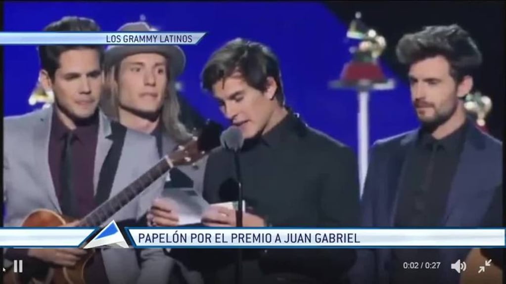 Tremendo error en la entrega de los Latin Grammys: Anunciaron un premio para Juan Gabriel como si estuviera vivo