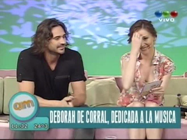 Deborah de Corral presentó su primer disco y cantó en vivo