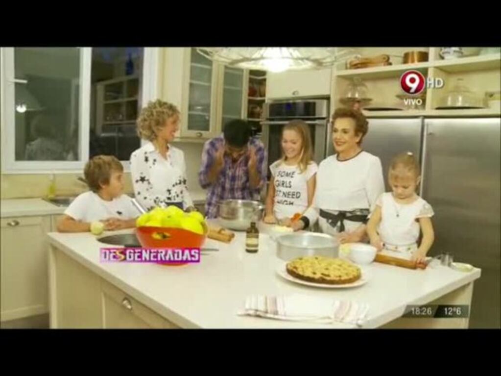 Maru Botana cocinó junto a sus hijos y su madre en Desgeneradas