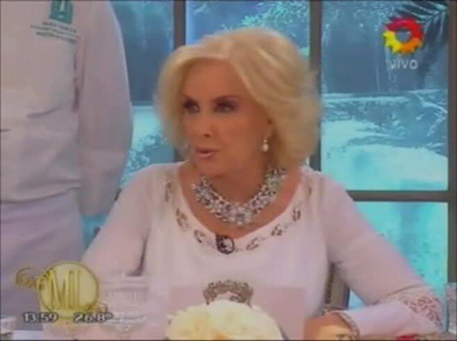El "pedido" especial de Matías Alé y Sabrina Ravelli a Mirtha Legrand: ¡la divertida reacción de Coco Sily!
