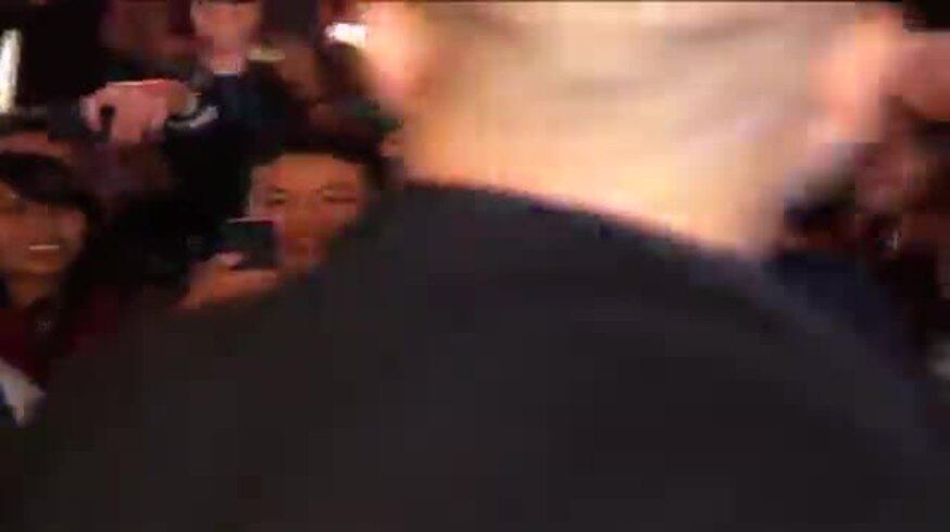 Un cronista intentó tocarle las partes íntimas a Leonardo DiCaprio