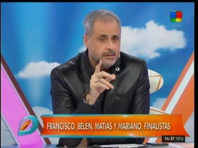 Ravelli visitó Intrusos y la novia de Alé le envió durísimos mensajes en vivo