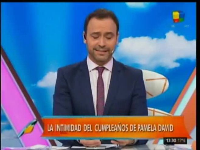 Pallares recibió un inoportuno WhatsApp en vivo y mostró el ocurrente nombre del grupo "chimentero" de Desayuno Americano