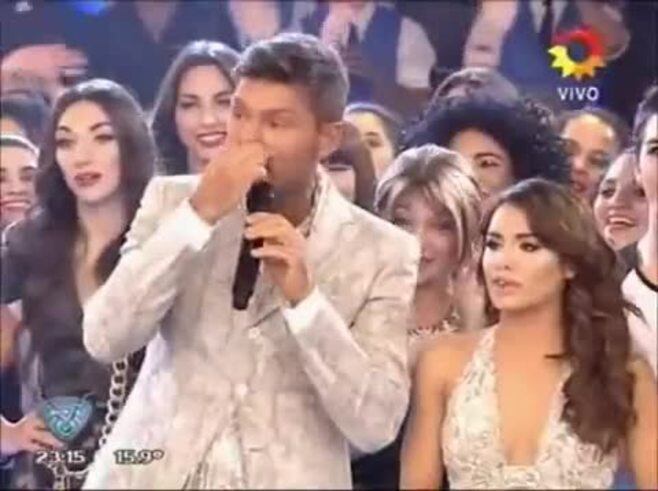 Tinelli y chicanas con Suar