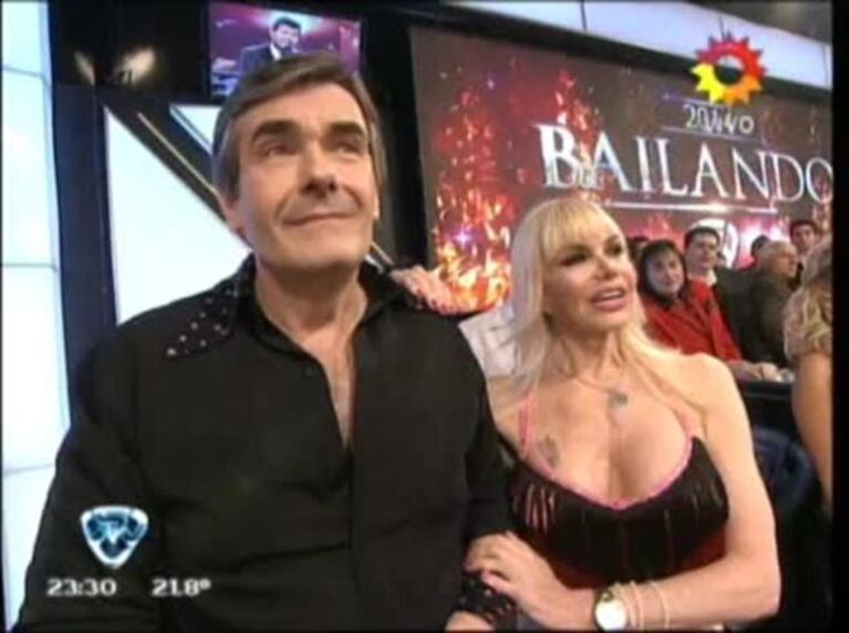El desopilante merengue de Adriana Aguirre y Ricardo García en ShowMatch