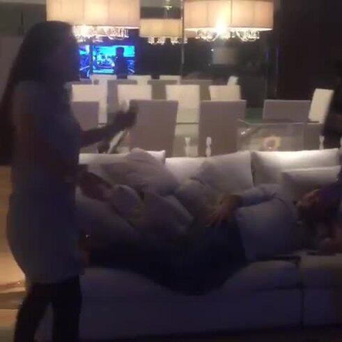 Jana Maradona le enseñó a bailar cuarteto a su hermano Diego Jr. 