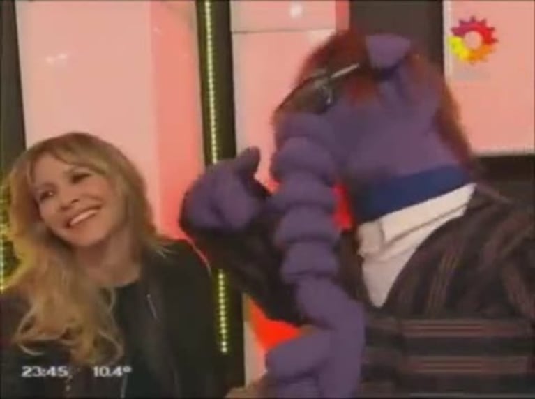 ¡Guillermina Valdés se destapó en ShowMatch! Juego de "seducción” con el Oso Arturo y mucho baile 