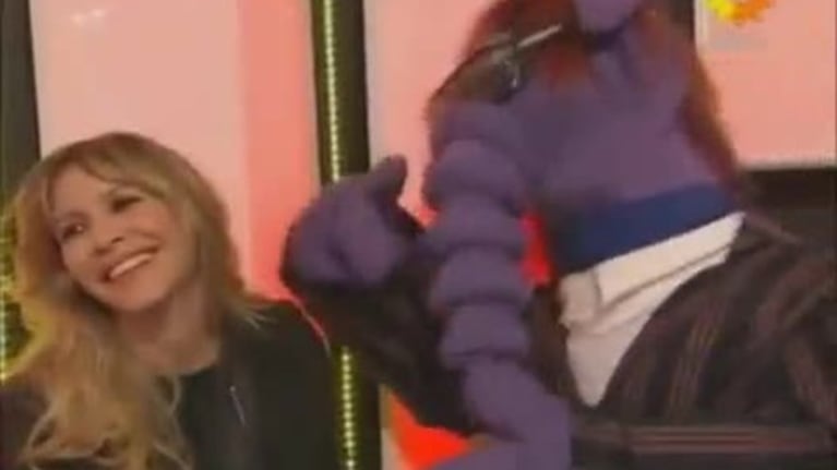 ¡Guillermina Valdés se destapó en ShowMatch! Juego de "seducción” con el Oso Arturo y mucho baile
