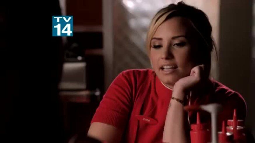 Demi Lovato realizó una escena de amor con otra mujer en Glee
