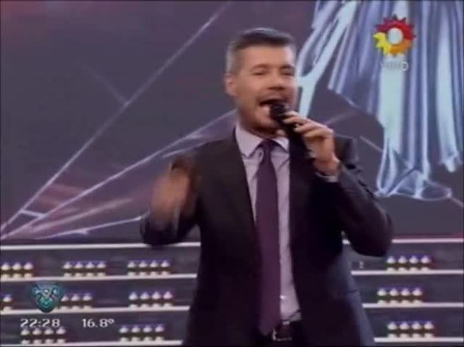 Fredy Villarreal fue Adrián Suar en ShowMatch