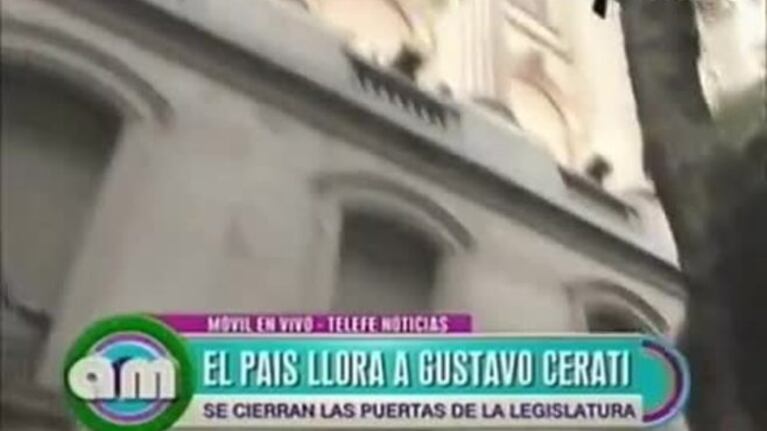 La emoción de Lilian Clark al saludar a los fans de Gustavo Cerati en la Legislatura