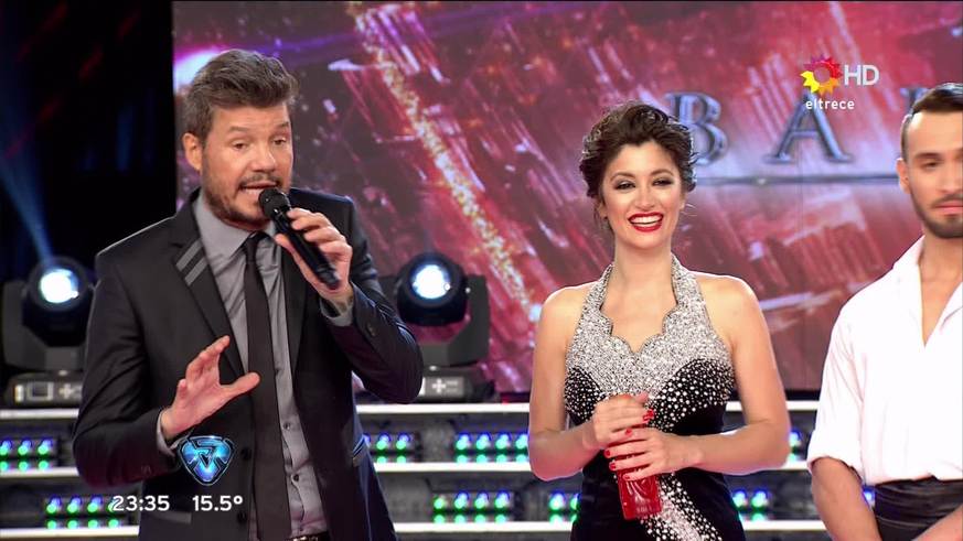 Pampita improvisó un tango en la pista de ShowMatch