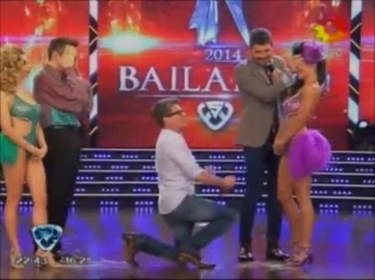 ¡Al fin! Tinelli logró que el Chato Prada se comprometa con Lourdes Sánchez en vivo: "Este anillo simboliza el amor que tenemos"