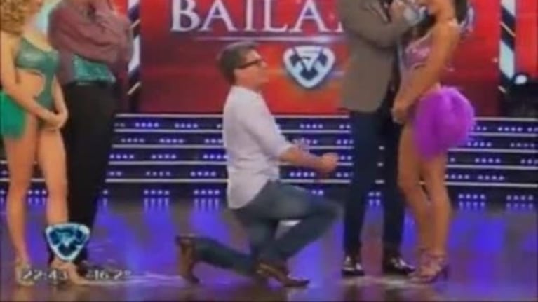 ¡Al fin! Tinelli logró que el Chato Prada se comprometa con Lourdes Sánchez en vivo: "Este anillo simboliza el amor que tenemos"