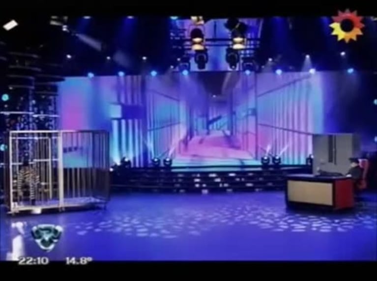 El impactante stripdance de Adabel Guerrero en Bailando 2012