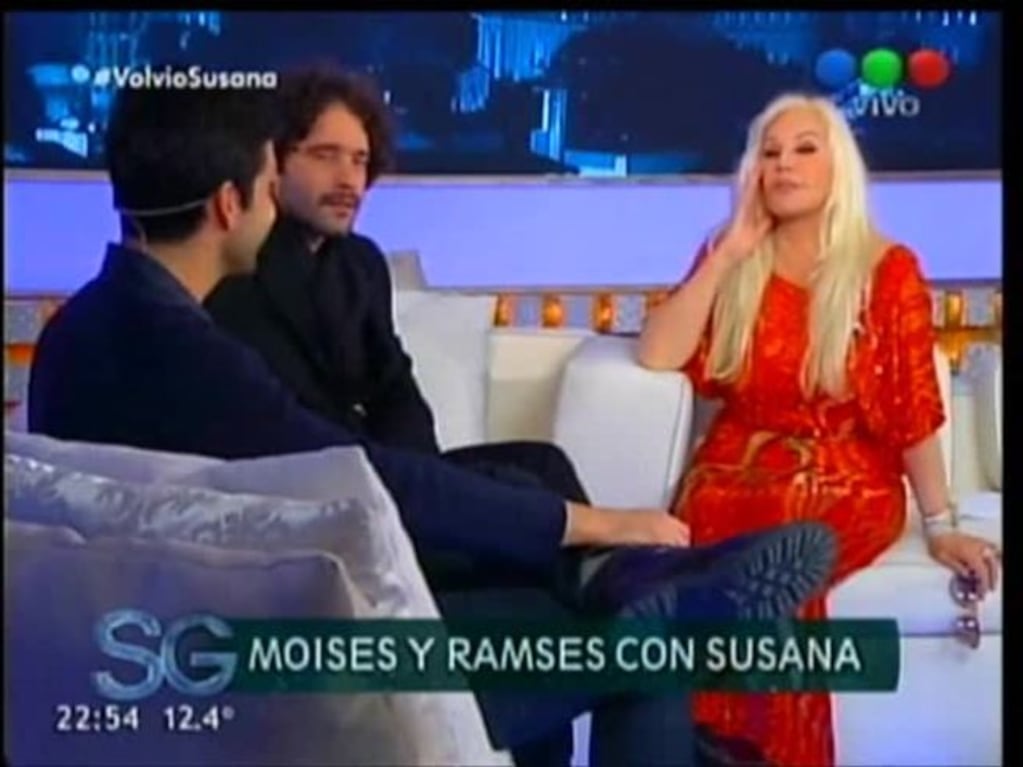 Los besos de Susana con Ramsés en su debut