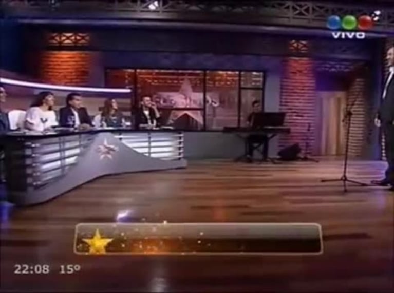 Osvaldo Pizarro de Elegidos, logró la ovación de pie del jurado cantando como Luciano Pavarotti