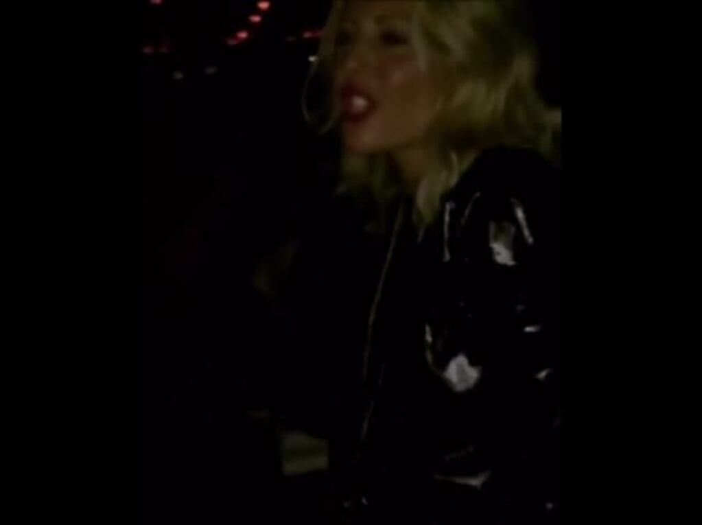 Pampita se divirtió en un boliche de Nueva York