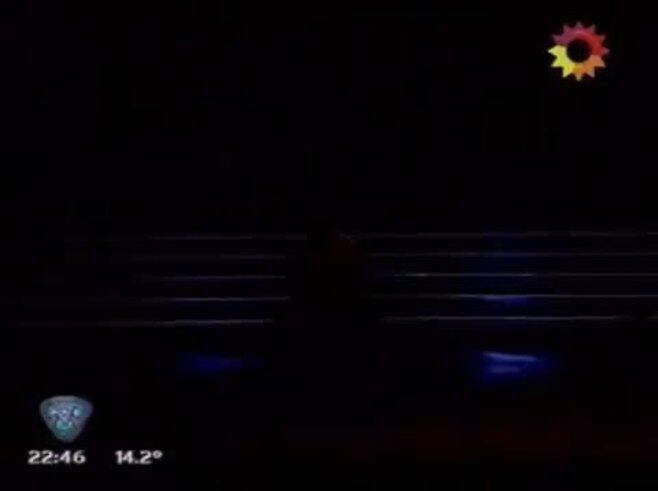 Luciana Salazar calentó la pista con un reggaetón al estilo sadomasoquista 