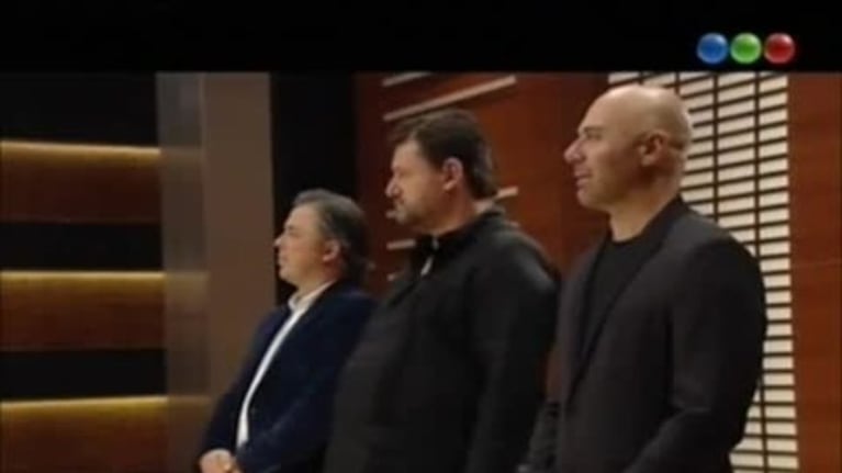 MasterChef, ¡on fire! Laureano "destruyó" a Laura: "No puede ganar ningún concurso de cocina... nunca"