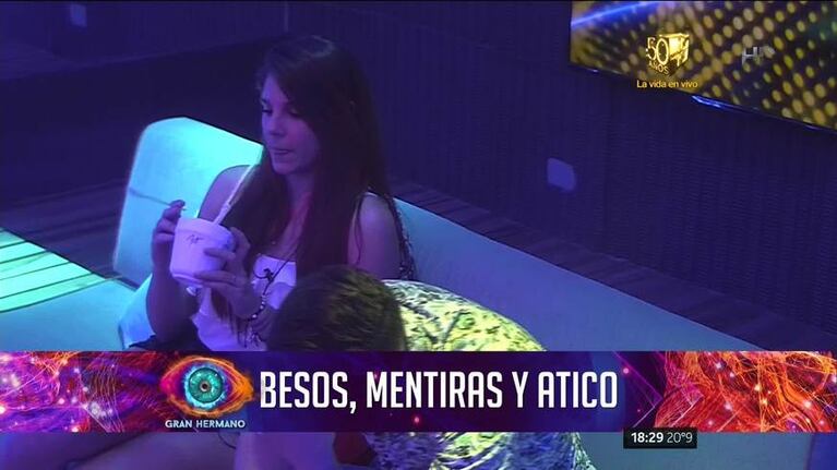Ivana Icardi y Luifa apasionadísimos en el ático de Gran Hermano 2016