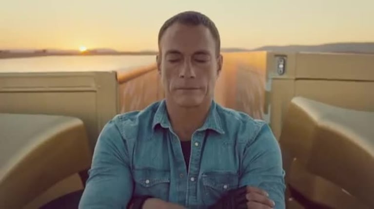 La épica acrobacia de Jean-Claude Van Damme en una publicidad de camiones