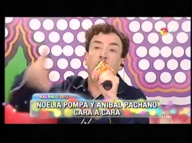 Aníbal Pachano y una moda: abandonar un móvil a los gritos