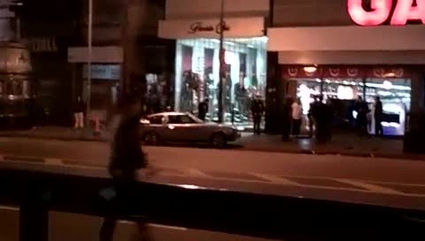 El DeLorean y el Doc. Brown pasaron de incógnito por Argentina