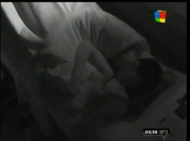 Sexo en Gran Hermano 2015: la noche de pasión de Marian y Nicolás
